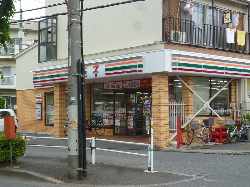 コンビニ　セブンイレブン（コンビニ）まで415m