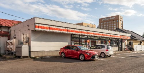 コンビニ　セイコーマート 東室蘭駅前店（コンビニ）まで176m