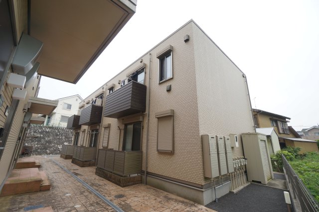 建物外観　物件、駅でお待ち合わせでのご案内歓迎！