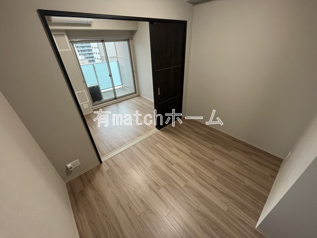 居室・リビング　イメージとして同マンション他部屋を表示しています