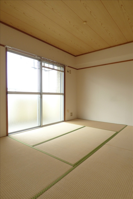 居室・リビング　居間です