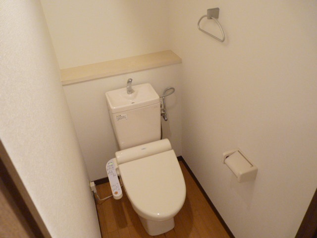 トイレ　ウォシュレット付