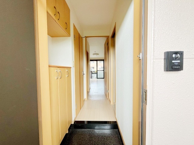 玄関　図面と現状に相違がある場合には現状を優先