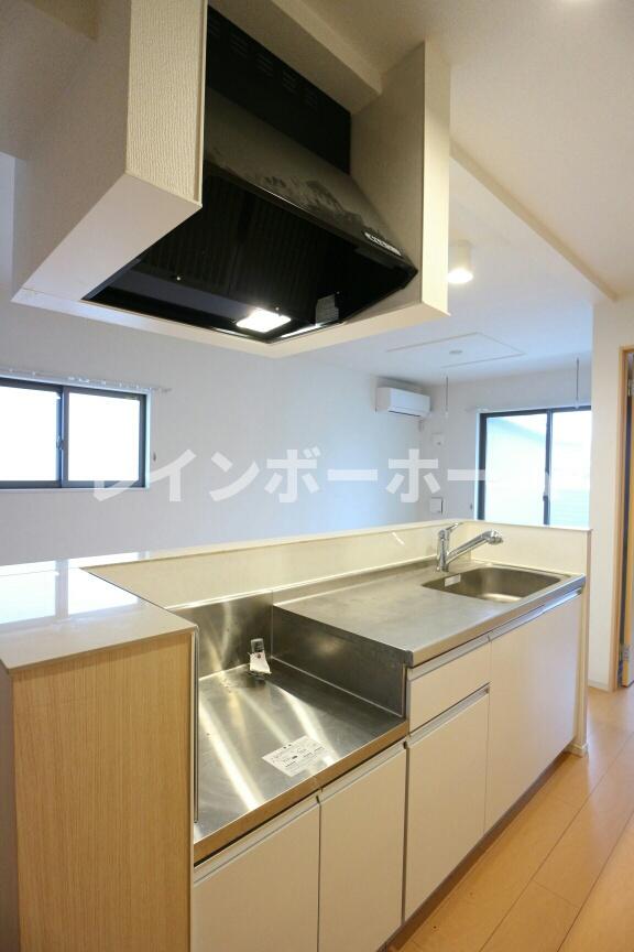 キッチン　同物件別号室参考写真です。