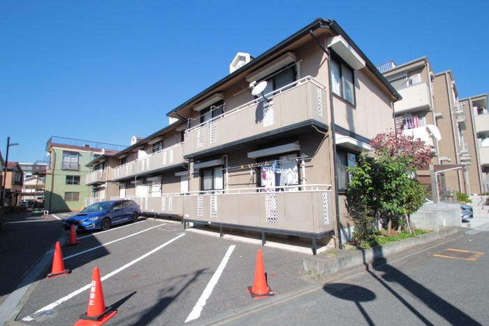 建物外観　インターネット無料です