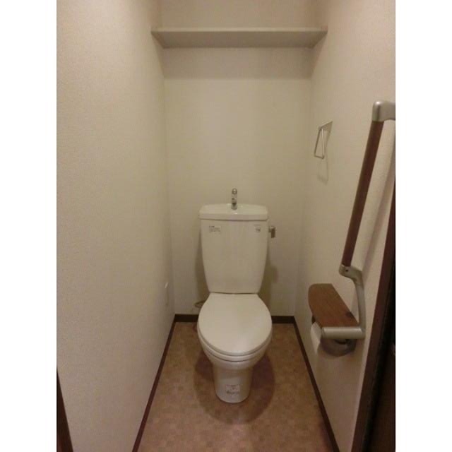 トイレ　※同仕様写真