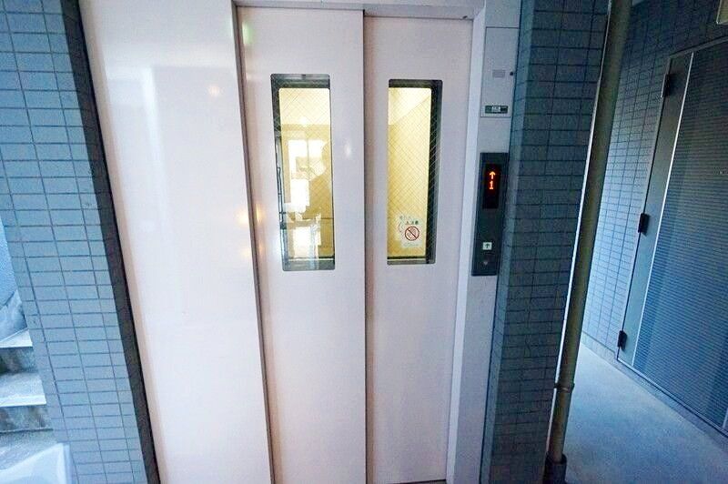 ロビー