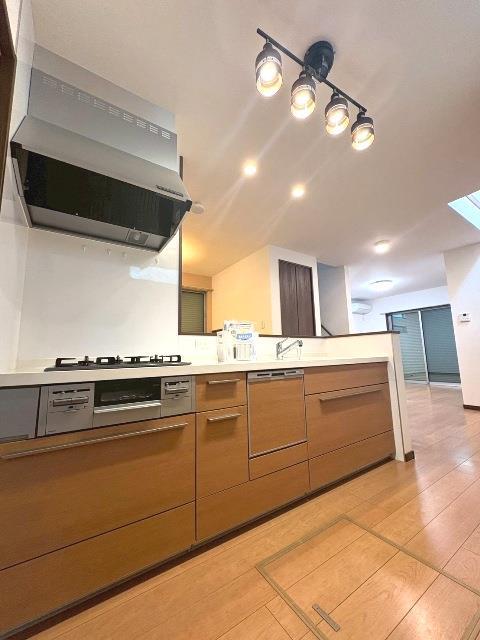 富雄元町1丁目戸建のキッチン写真