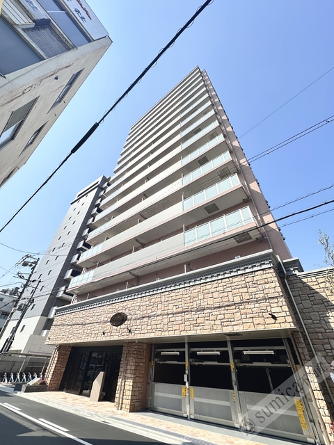 建物外観　駅まで１分♪豪華設備で快適な暮らしを♪