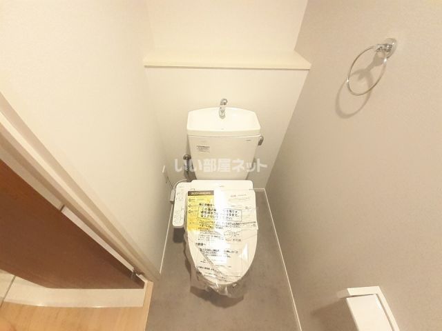 ＪＲ鹿児島本線 陣原駅 徒歩9分 7階建 築2年のトイレ写真