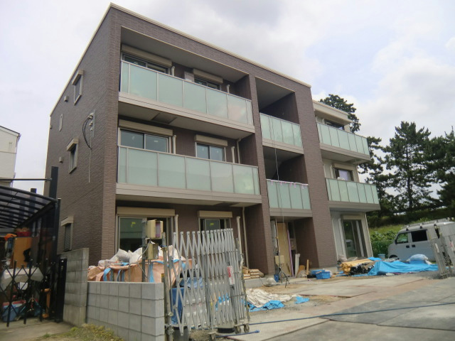 プリムベール豊中1号館の外観写真