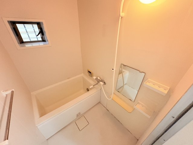 岩屋北町1丁目貸戸建の風呂写真