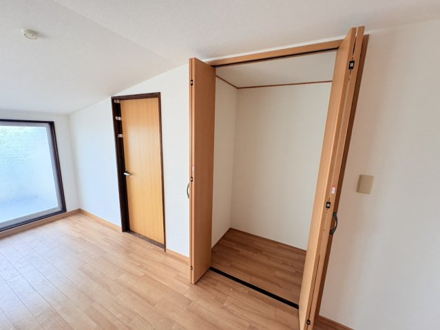 岩屋北町1丁目貸戸建の内装写真
