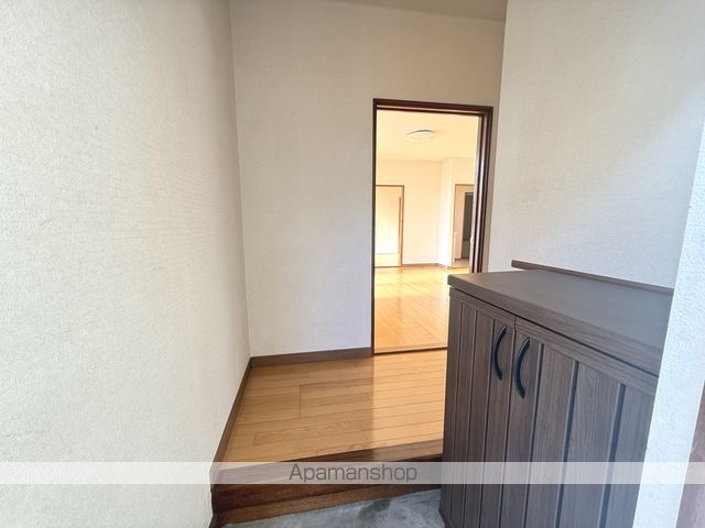 エクセラン本町の玄関写真
