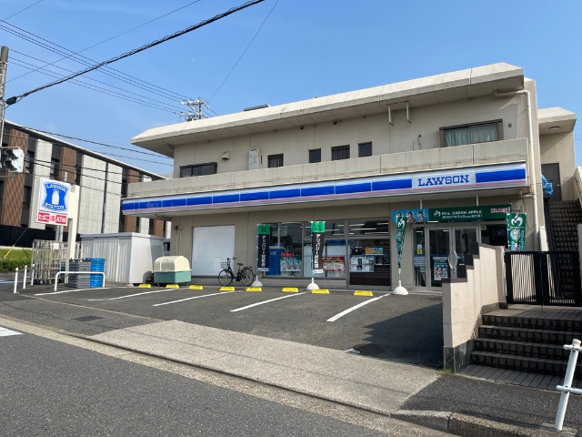 コンビニ　ローソン（コンビニ）まで490m