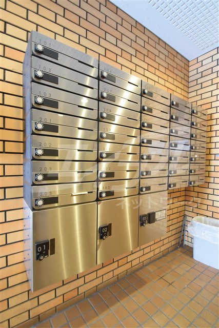 地下鉄谷町線 南森町駅 徒歩10分 7階建 築43年の外観写真