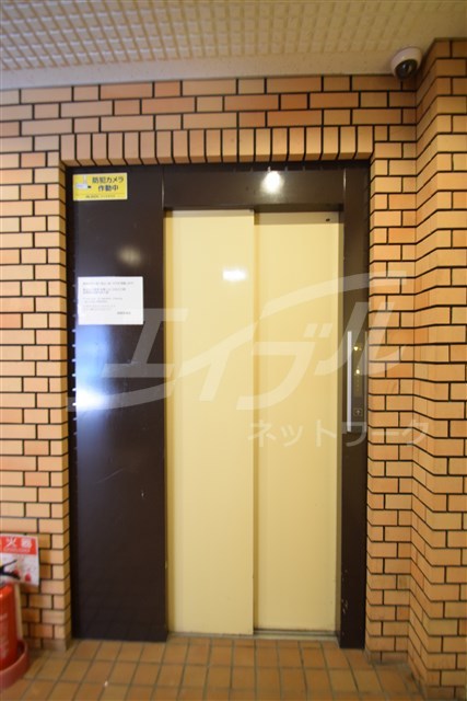 地下鉄谷町線 南森町駅 徒歩10分 7階建 築43年の外観写真