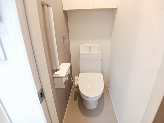 メゾン リアリIIIのトイレ写真