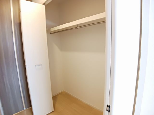 メゾン リアリIIIの内装写真
