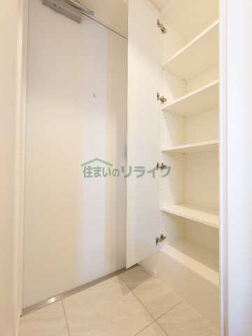 玄関　メイクス中野アジールコート