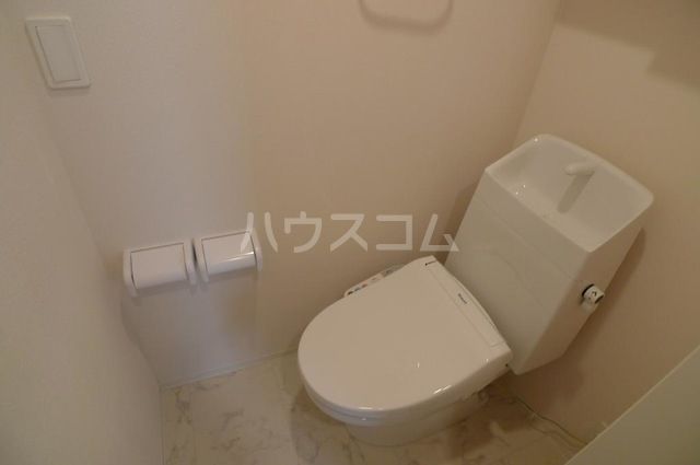 埼玉高速鉄道 新井宿駅 徒歩13分 2階建 築7年のトイレ写真