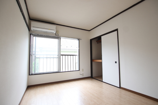 居室・リビング　★南西向きの角部屋です★