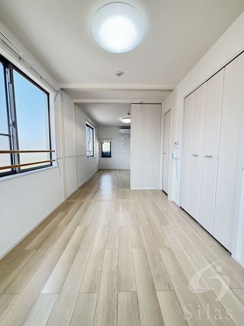 地下鉄御堂筋線 北花田駅 徒歩14分 3階建 築2年の居間写真