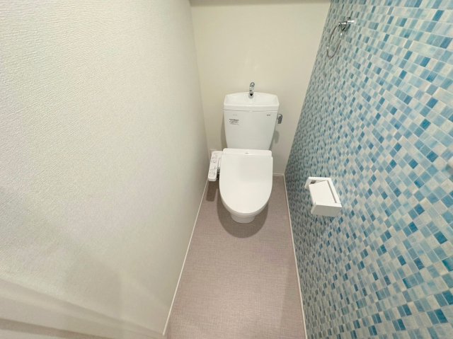 トイレ　綺麗なトイレにはウォシュレット標準装備です。