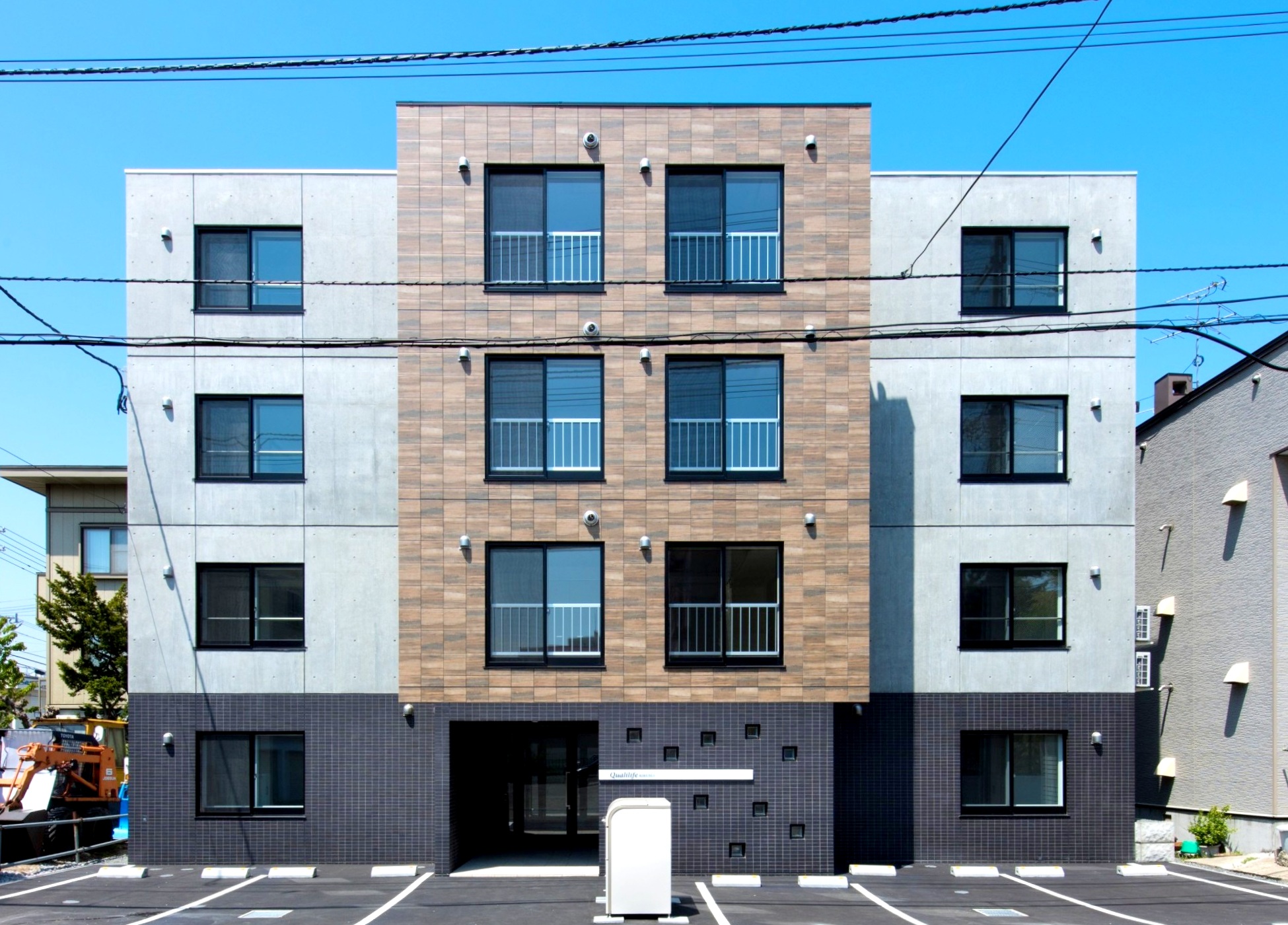 建物外観　インターネット無料導入の１ＬＤＫマンションです♪