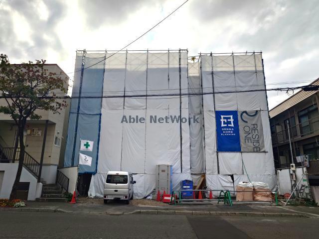 建物外観　建築中