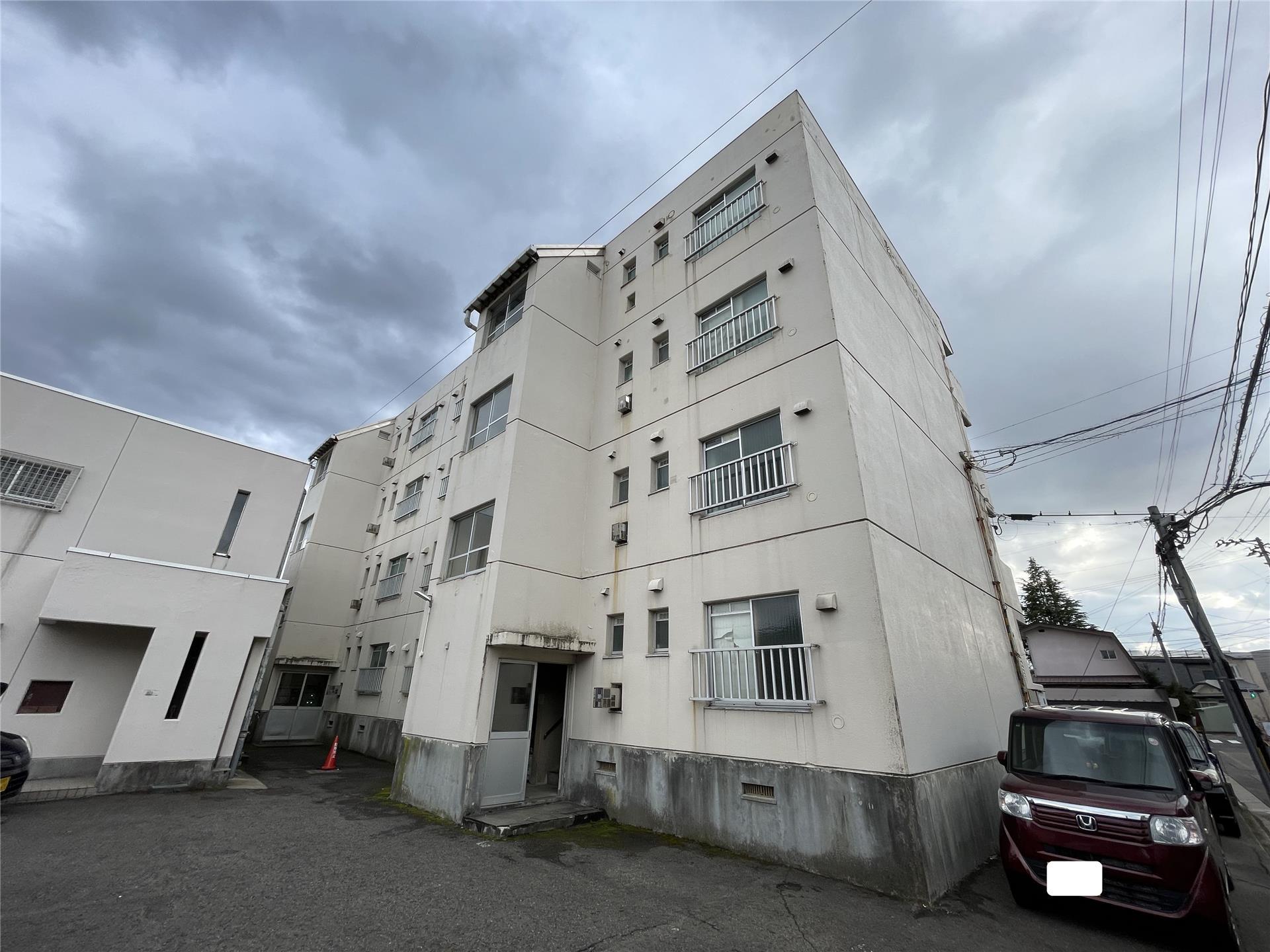 シャンポールカマタ