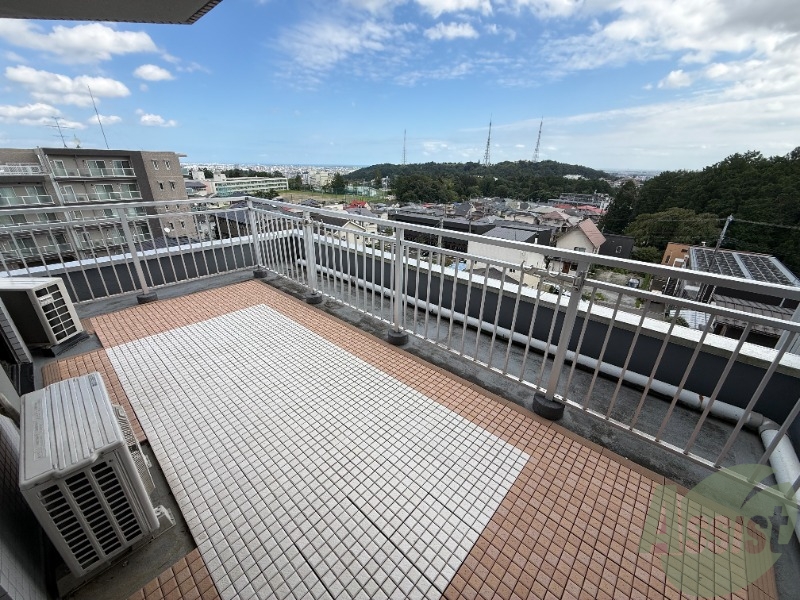 バルコニー　バルコニーはこちらです。とても広い印象を受けました。