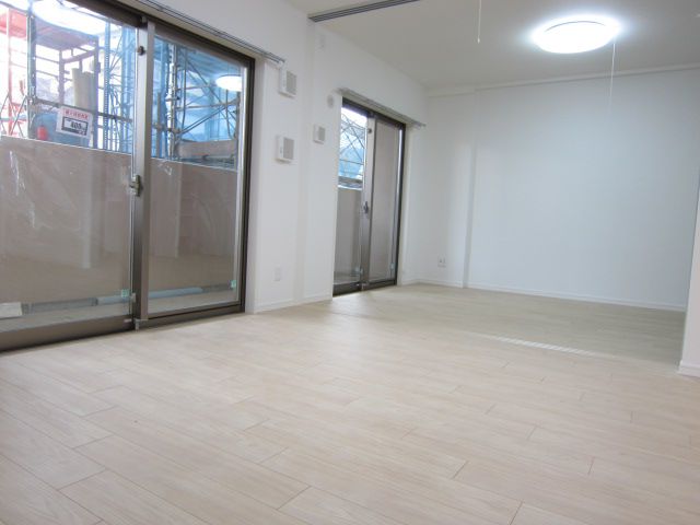 阪急宝塚線 三国駅 徒歩7分 6階建 築14年の居間写真