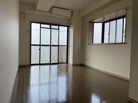 貸マンション 世田谷区千歳台3丁目の居間写真