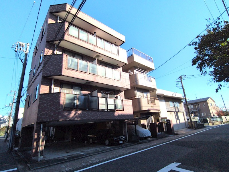王子東ウイング