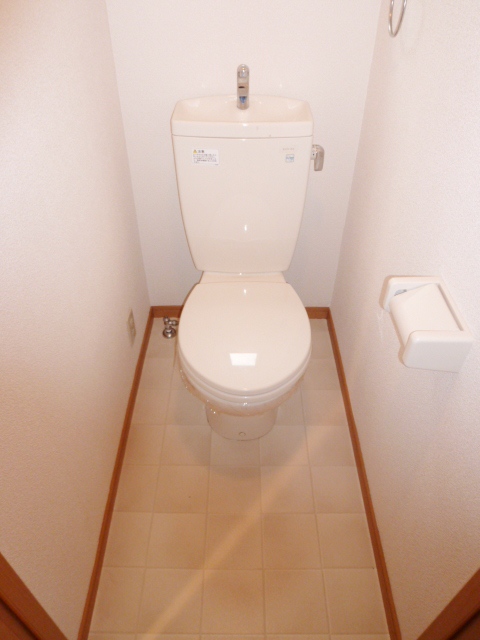 トイレ　コンパクトで使いやすいトイレです
