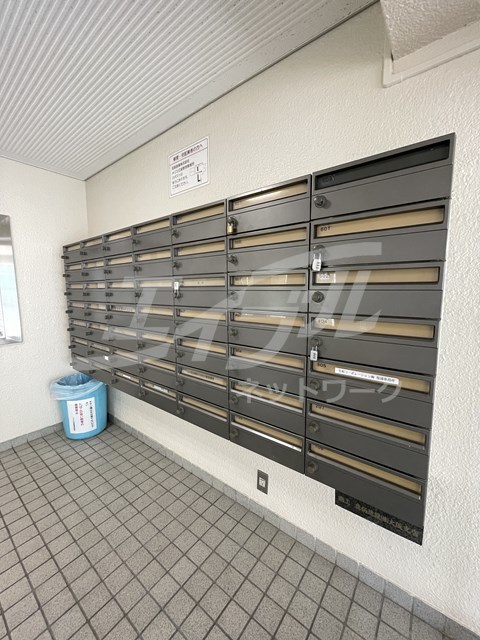 メゾン江坂の外観写真