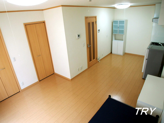 居室・リビング　室内