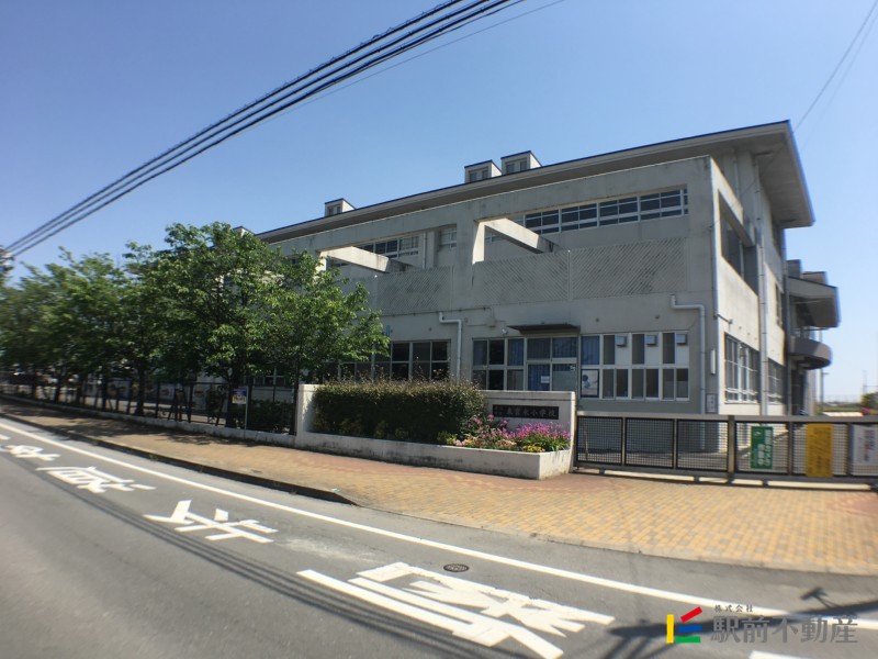 【サンコーポラス柳川Iの小学校】