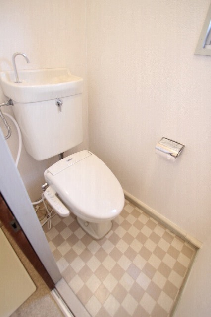 トイレ　別号室写真