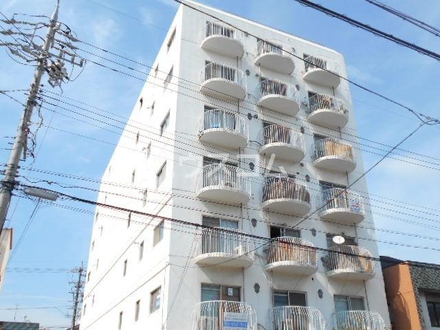 名古屋市熱田区三本松町のマンションの建物外観