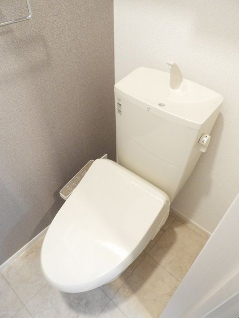 【広島市東区馬木のアパートのトイレ】