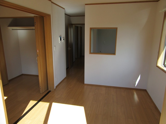 居室・リビング　205号室の写真を掲載しております