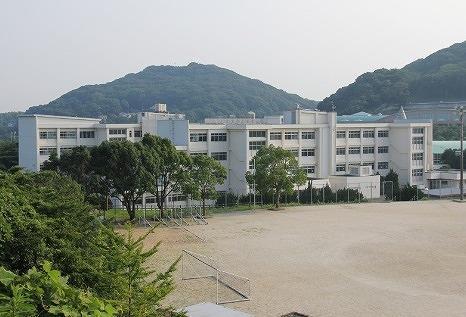 【エミネント水巻駅前の中学校】