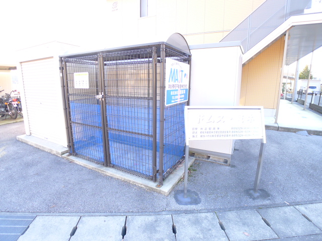 エントランス　敷地内に使いやすいゴミステーション設置