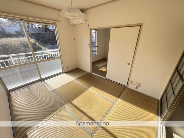 朝日台コーポラスの居間写真
