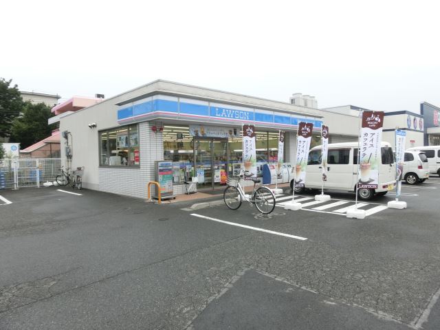 【マノワール南田園のコンビニ】