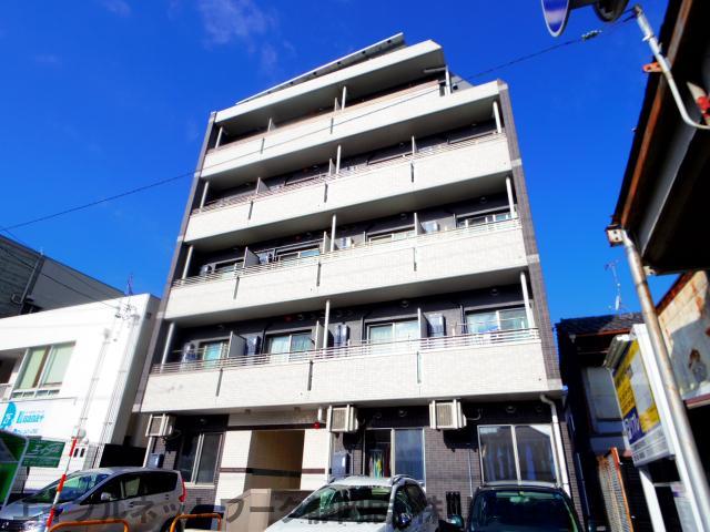 【静岡市葵区横内町のマンションの建物外観】