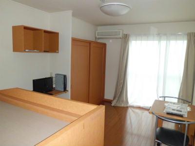 その他　エアコン・照明・テレビ・カーテン等、嬉しい設備が一杯です。