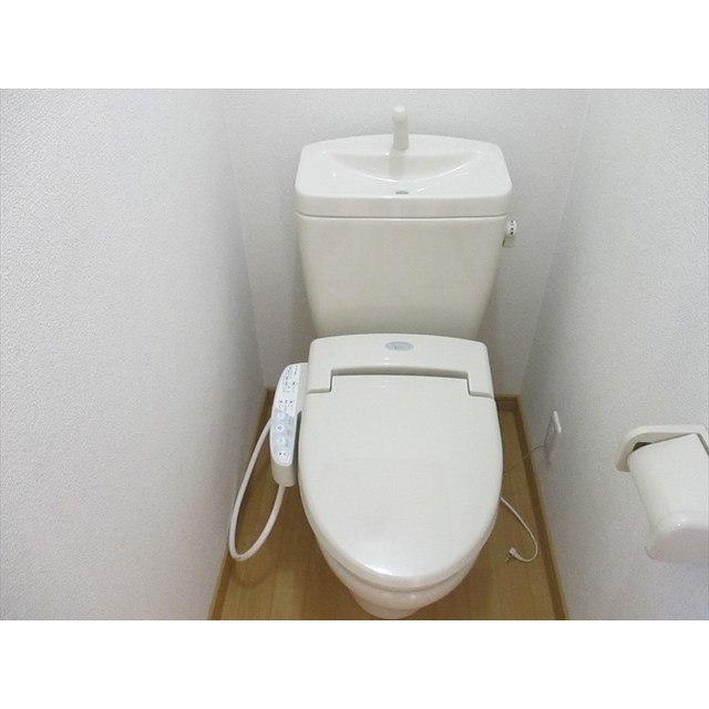 トイレ　シャワー付トイレ